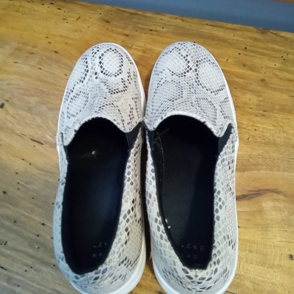 a.new.day Bibi Size 10 Snake Print Faux Leather Slip-On Sneakers - Picture 7 of 16